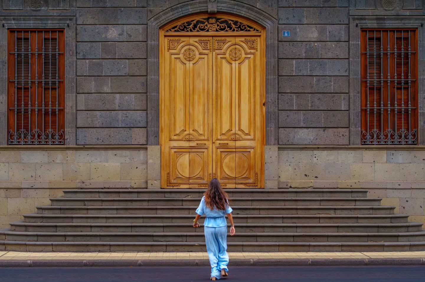Elegancia y contrastes urbanos en Santa Cruz con Saray Herrera - Fotógrafo Fausto García Menéndez